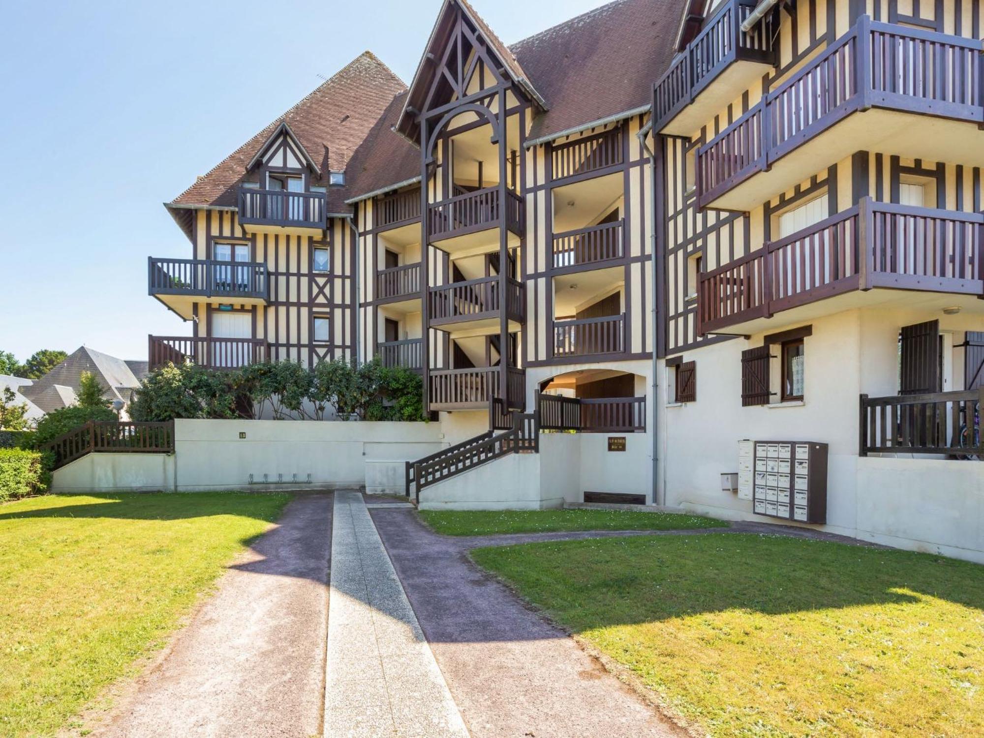 Apartment Le Clos Mathilde-20 By Interhome Cabourg